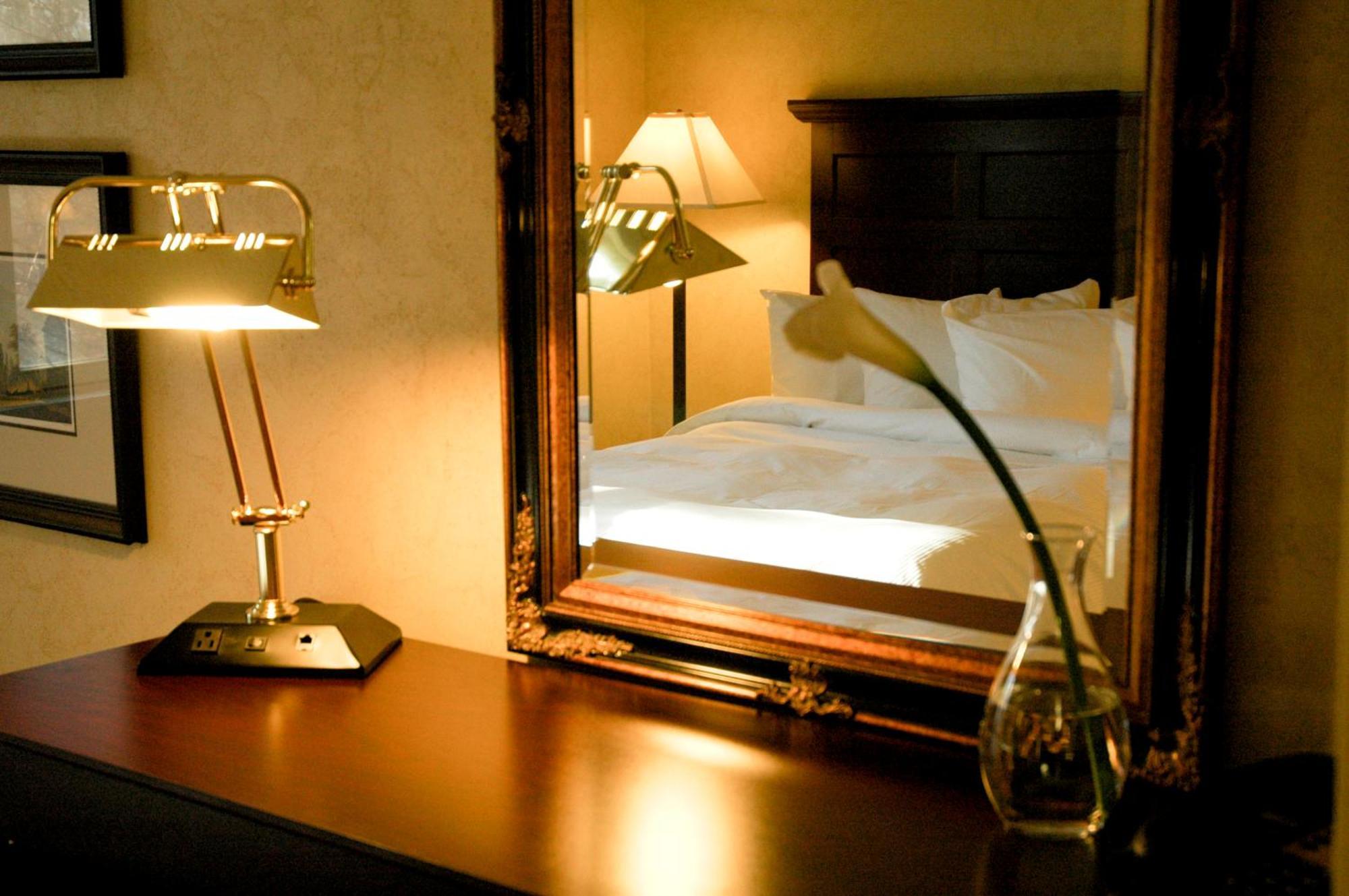Hotel Ivey Spencer Leadership Centre 3*