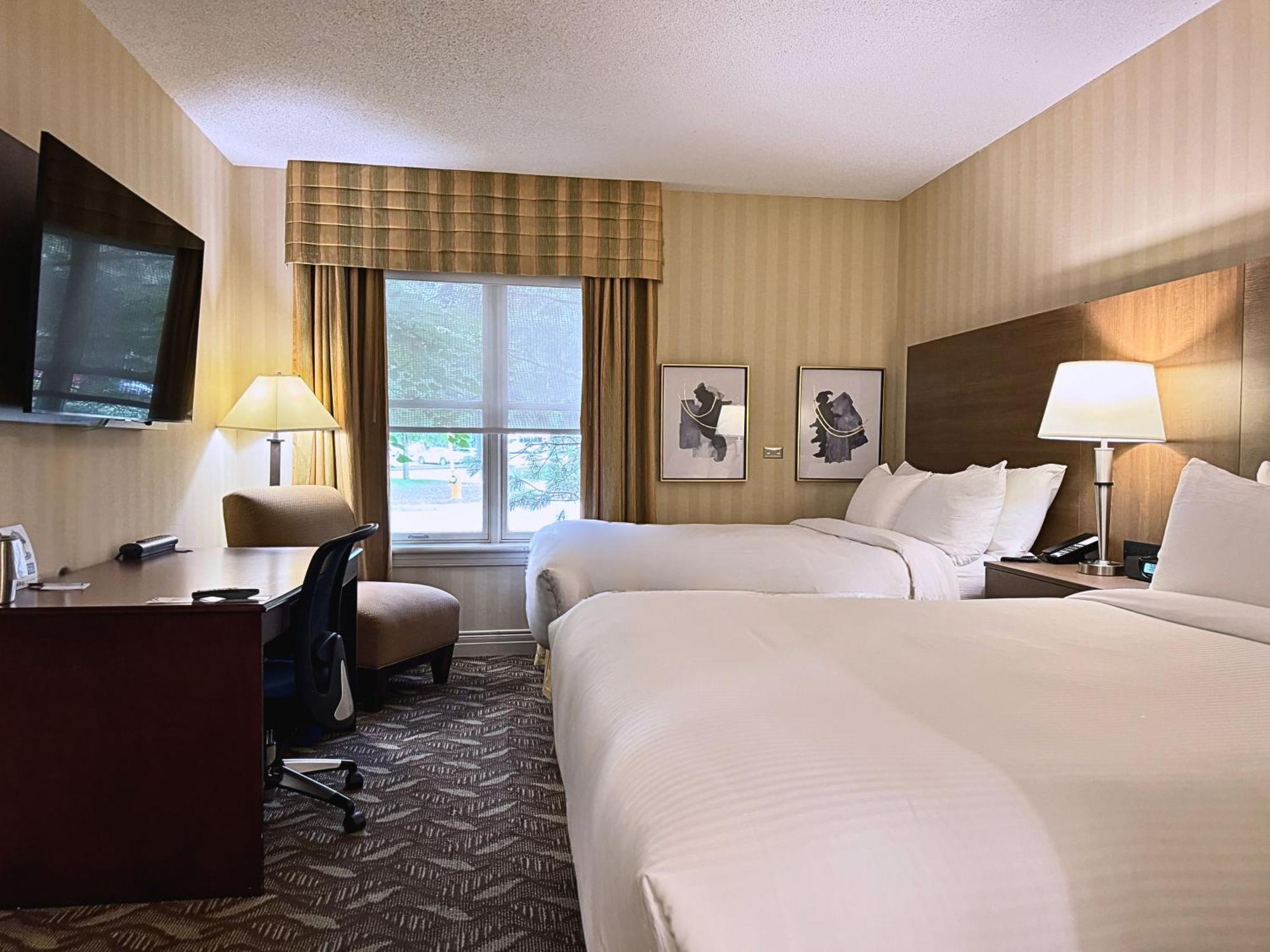 Ivey Spencer Leadership Centre 3*