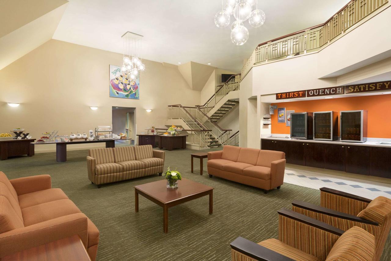 Ivey Spencer Leadership Centre Hotel 3*