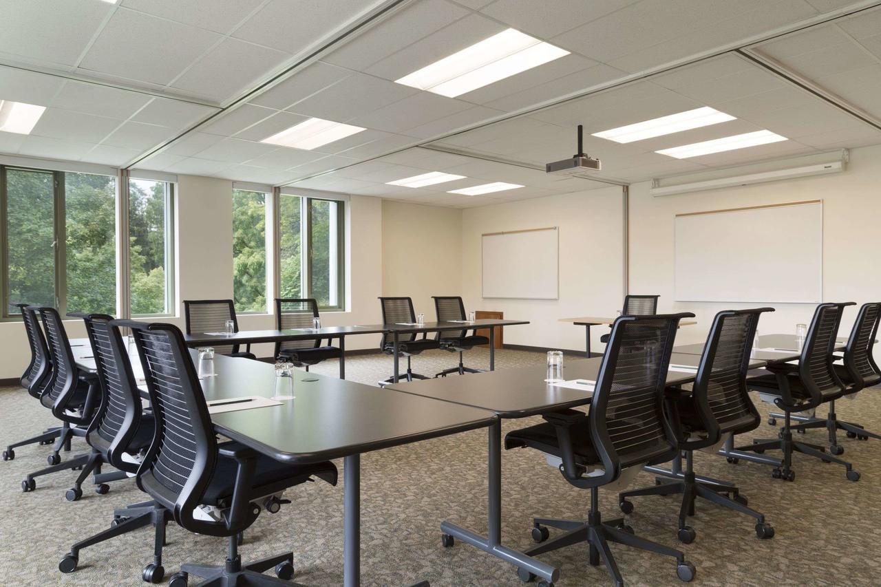 Ivey Spencer Leadership Centre 3* London