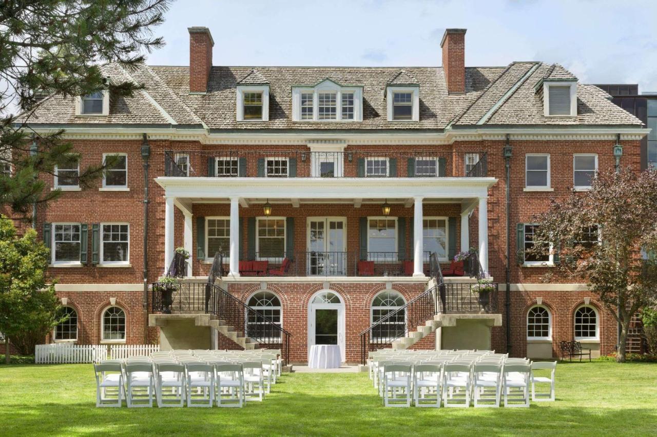 Hotel Ivey Spencer Leadership Centre 3*